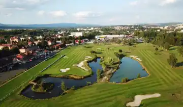 Golfové hřiště