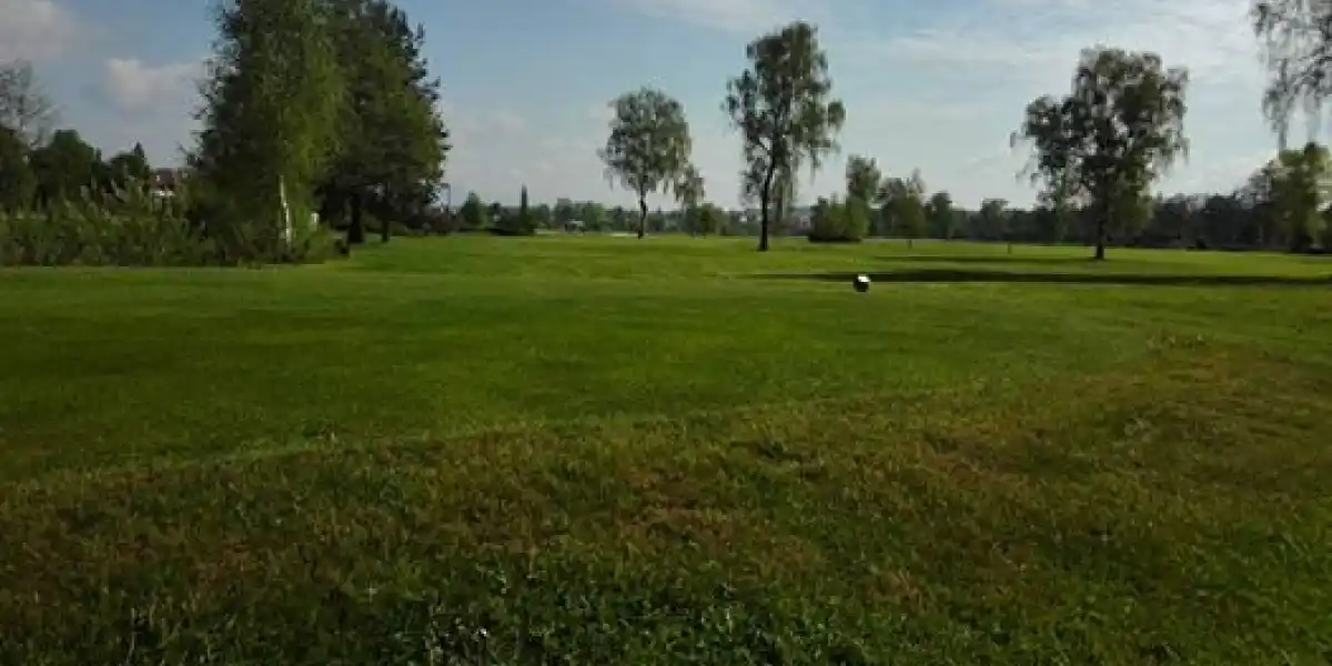 Golfové hřiště